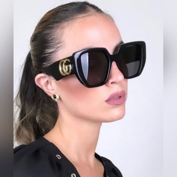 Gucci Women's Sunglasses Black Grey Gold GG Logo Oversized GG0956S 003 54-19-145 - Picture 1 of 16